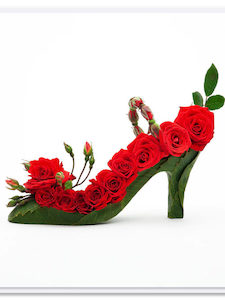 Red Rosebud Shoe Card