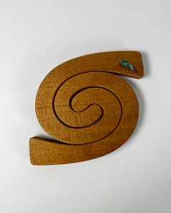 Rimu Wooden Table Mat with Paua Shell - Fern