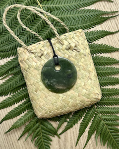 Souvenir: Pounamu, Greenstone - Disc Large