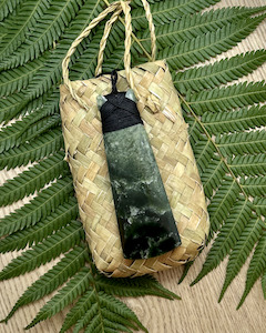 Souvenir: Pounamu - Large Toki