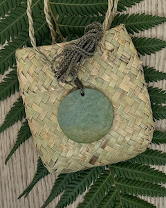 Souvenir: Greenstone - Pounamu - Disc Medium