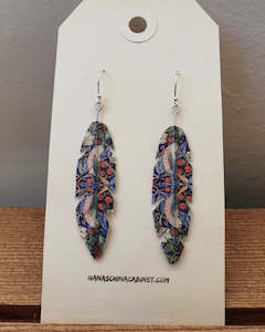 Souvenir: Origami Feather Earrings - Strawberry Thief