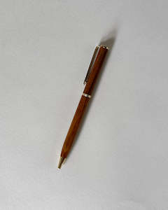 Native Wood Pen Rimu - Brass Trim Slim