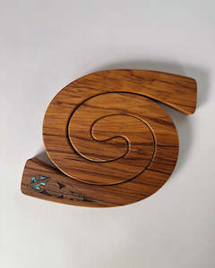 Rimu Wooden Table Mat with Paua Shell - Maori Heritage Design