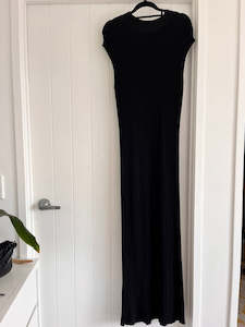 Clothing: Black Bodycon dress