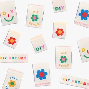 Fabrics textile: DIY DAISY LABELS 8 PACK