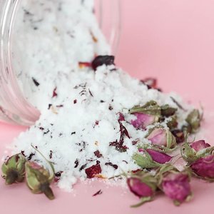 Flower: Botanical Skincare - Floral Milk Bath