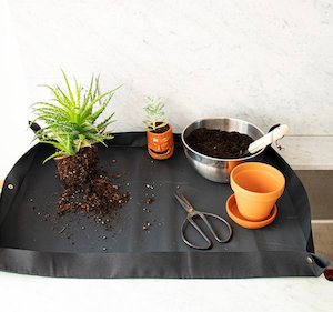 Botanopia - Potting Tarp for Urban Gardening