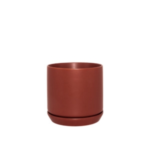 Flower: Oslo Planter - Brick, Medium