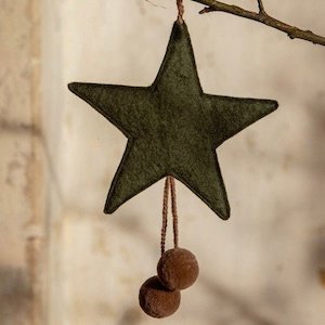 Muskhane - Hanging Star with Pompoms