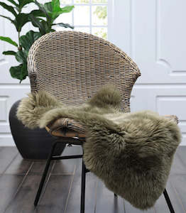 Sheepskin Rug Olive / Thyme –  100% New Zealand wool