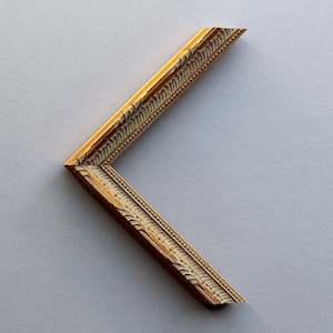 Gold frame A84401