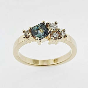 Diamond & Sapphire 9ct Yellow Gold Ring