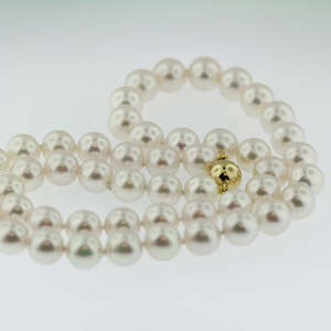 Gold smithing: Akoya Pearl Necklace