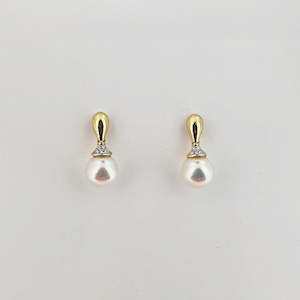 Gold smithing: Akoya Pearl & Diamond 18ct Gold Earrings