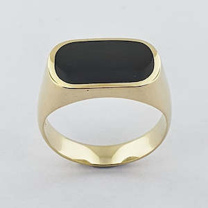 9ct Yellow Gold Onyx Signet Ring