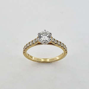 Diamond 18ct Gold Solitaire Ring