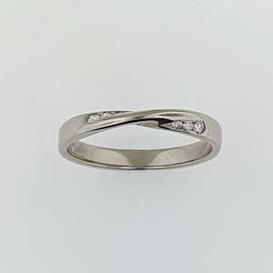 Gold smithing: Diamond 18ct White Gold Twist Ring