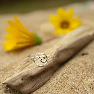 Jewellery: Sterling Silver Circle Wave Ring