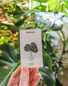 Monstera Green Pin