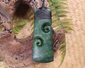 NZ Greenstone XLarge Toki with Koru Pendant (AZ936) Kawakawa Pounamu