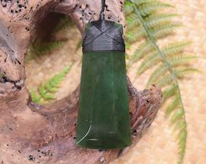 NZ Greenstone Large Toki Pendant (BA434) Kawakawa Pounamu