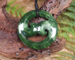 Jewellery: NZ Greenstone Medium Koru Pendant (BA275) Kawakawa Pounamu