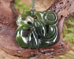 NZ Greenstone Medium Manaia Pendant (BA679) Rimu Pounamu