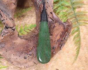 Jewellery: NZ Greenstone Large Roimata Pendant (AX686) Hapopo Pounamu