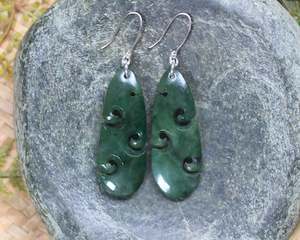 NZ Greenstone Medium Roimata with Koru Earrings (AX839) Kawakawa Pounamu