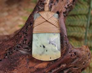 NZ Greenstone XSmall Toki Pendant (BA646) Rimu Pounamu