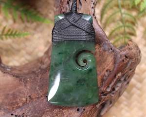 NZ Greenstone Medium Toki with Koru Pendant (AX804) Kawakawa Pounamu