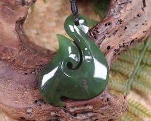 NZ Greenstone Medium Hei Matau Pendant (BA870) Hapopo Pounamu