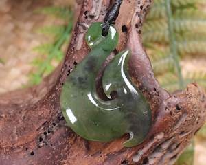 NZ Greenstone Small Hei Matau Pendant (AX043) Hapopo Pounamu