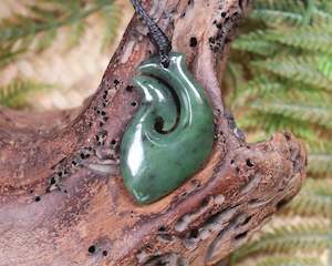 NZ Greenstone Small Hei Matau Pendant (AR191) Hapopo Pounamu