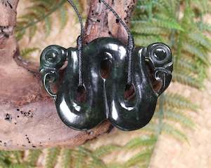 NZ Greenstone Large Pekapeka Pendant (AR503) Kawakawa Pounamu