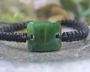 NZ Greenstone Adjustable Cord Bracelet (BA642) Kawakawa Pounamu