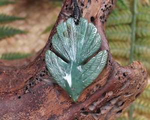 NZ Greenstone Pīwakawaka Fantail Pendant (BA175) Inanga Pounamu