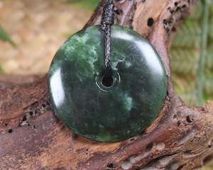 NZ Greenstone Medium Porowhita Pendant (BB138) Kawakawa Pounamu