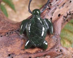 NZ Greenstone Small Turtle Pendant (BA733) Kawakawa Pounamu