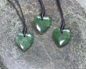 NZ Greenstone XSmall Heart Pendant (BB023) Hapopo Pounamu