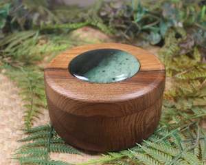 NZ Greenstone NZ Wood Container (BA920) Kawakawa Pounamu