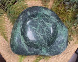 NZ Serpentine Bowl (BA924)