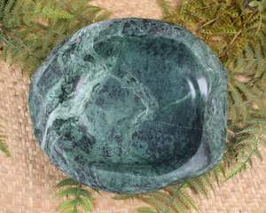 NZ Serpentine Bowl (BA294)