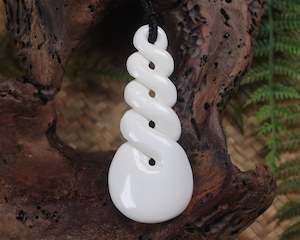 NZ Bone Large Twist Pendant (AZ239)