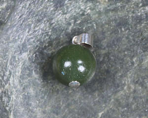 NZ Greenstone Bead Pendant (BB034) Rimu Pounamu