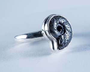 Jewellery: Ammonite Pyrite Sterling Silver Ring Size 8 (S673)