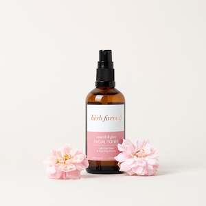 Cafe: Nourish & Glow Facial Toner