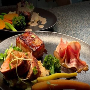 Restaurant: Hook Pork Trio