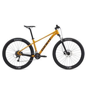 Mountain Bikes: Giant Talon 3